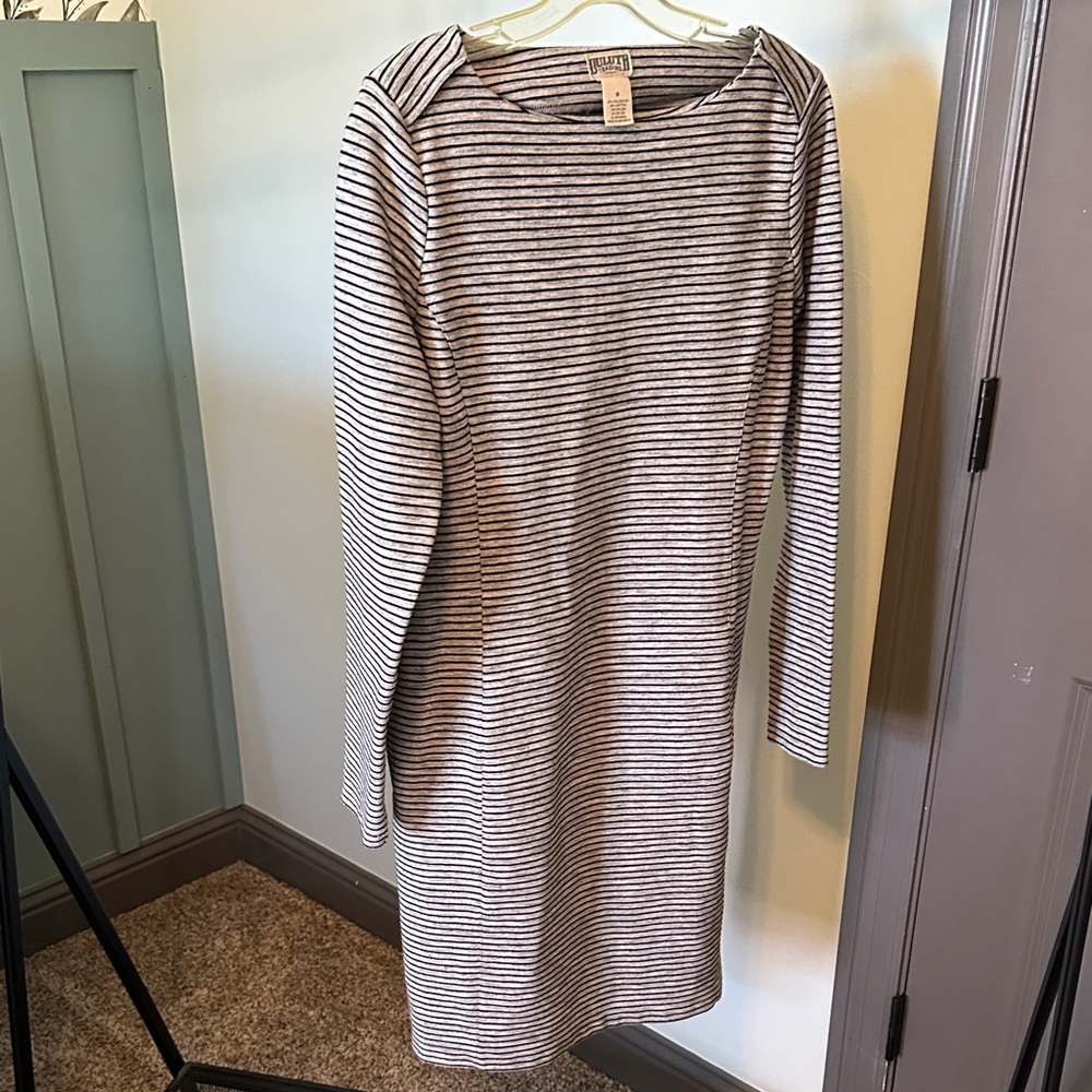 Duluth Trading Co Black and White Striped Long Sleeve Dress